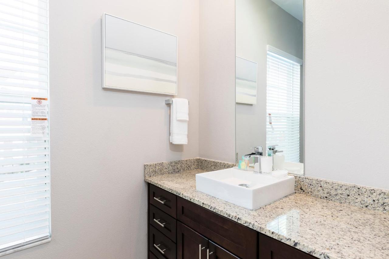 4 Bedroom 4 Ba Deluxe Villa 5 Min To Disney Family Getaway オーランド エクステリア 写真